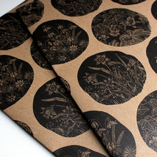Load image into Gallery viewer, x10 sheets Flower Engraving Kraft Wrapping Paper