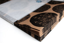 Load image into Gallery viewer, x10 sheets Flower Engraving Kraft Wrapping Paper
