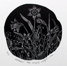 Load image into Gallery viewer, Molly Lemon Wood Engraving Daffodils
